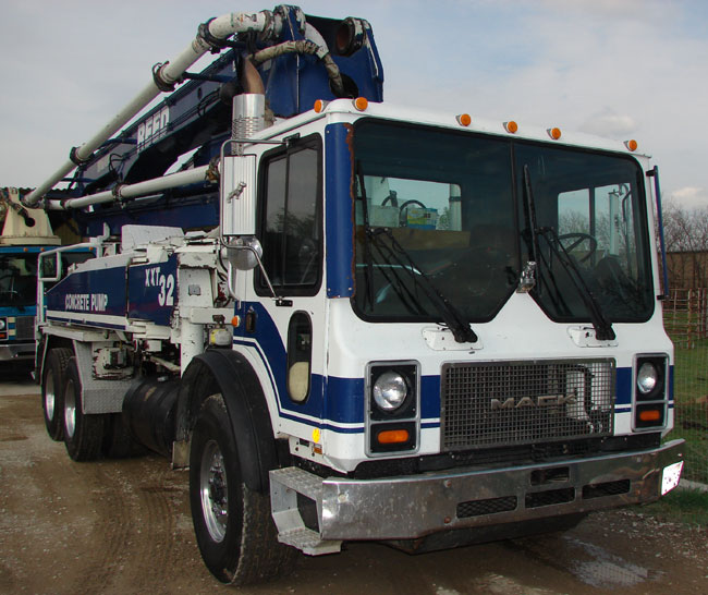 used REED Concrete Pump