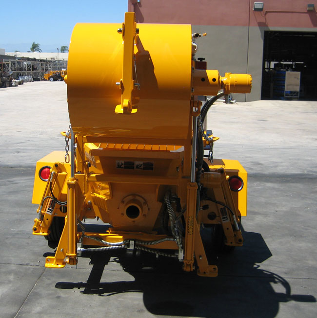concrete pump with mixer attached