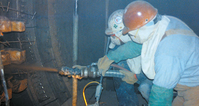 refractory spraying