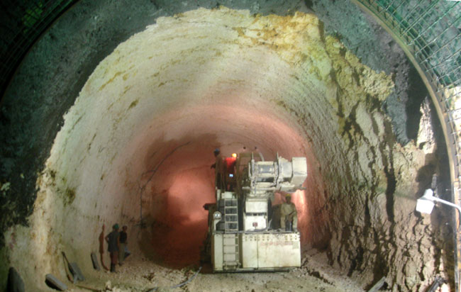 Shotcrete Support and Walls on a Tunnel Project