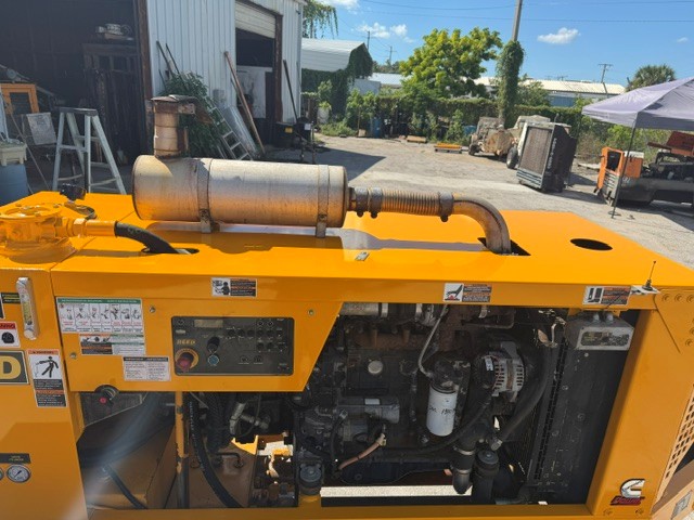 used REED Concrete Pump
